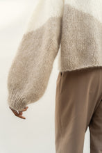 Lade das Bild in den Galerie-Viewer, Bibi Sweater White Beige - Vuuna Essential
