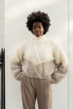 Load image into Gallery viewer, Bibi Sweater White Beige - VUUNA Essential
