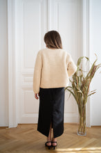 Lade das Bild in den Galerie-Viewer, Aria Cardigan White - VUUNA SPECIALS

