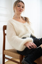 Lade das Bild in den Galerie-Viewer, Cardigan Mia Ecru - VUUNA Essential
