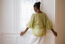 Lade das Bild in den Galerie-Viewer, Bubi Cardigan Light Green
