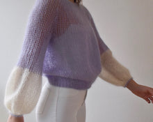 Load image into Gallery viewer, Sweater Lily
