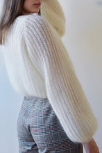 Load image into Gallery viewer,  Cardigan Mia Ecru - VUUNA Essential
