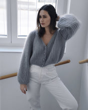 Load image into Gallery viewer,  Cardigan Mia Gray - VUUNA Essential
